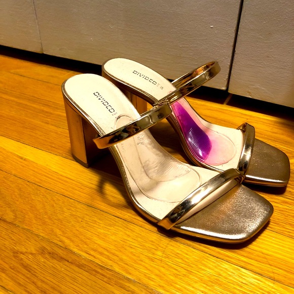 Brand new H&M size 4.5 heels - Picture 1 of 1